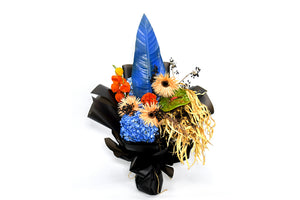 Hi friends Bouquet - Online Bouquet Delivery - The Botanical Lounge 